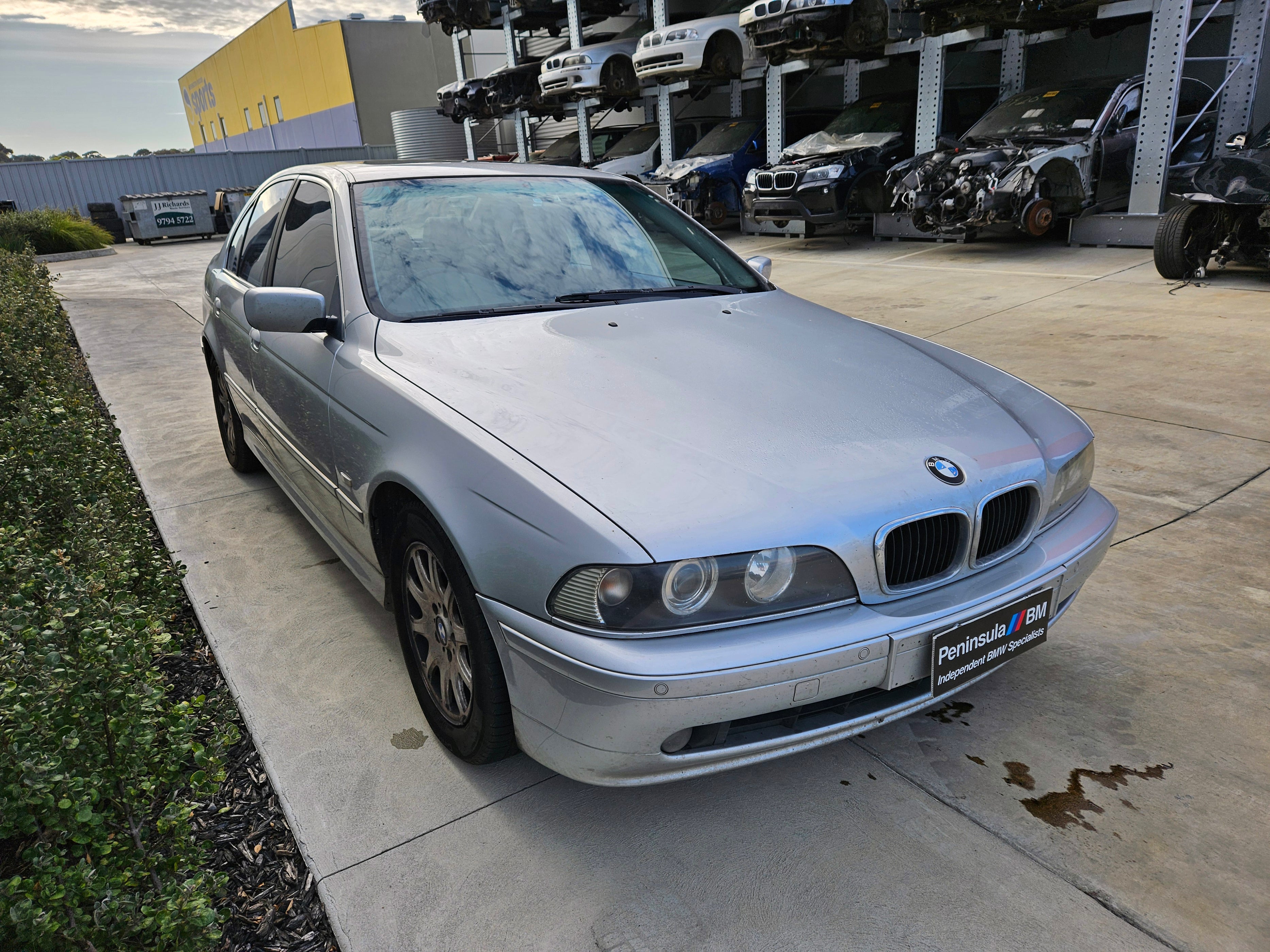 S3085 5' E39 Sedan 525i M54 AUTO 2002/11 — Peninsula BM