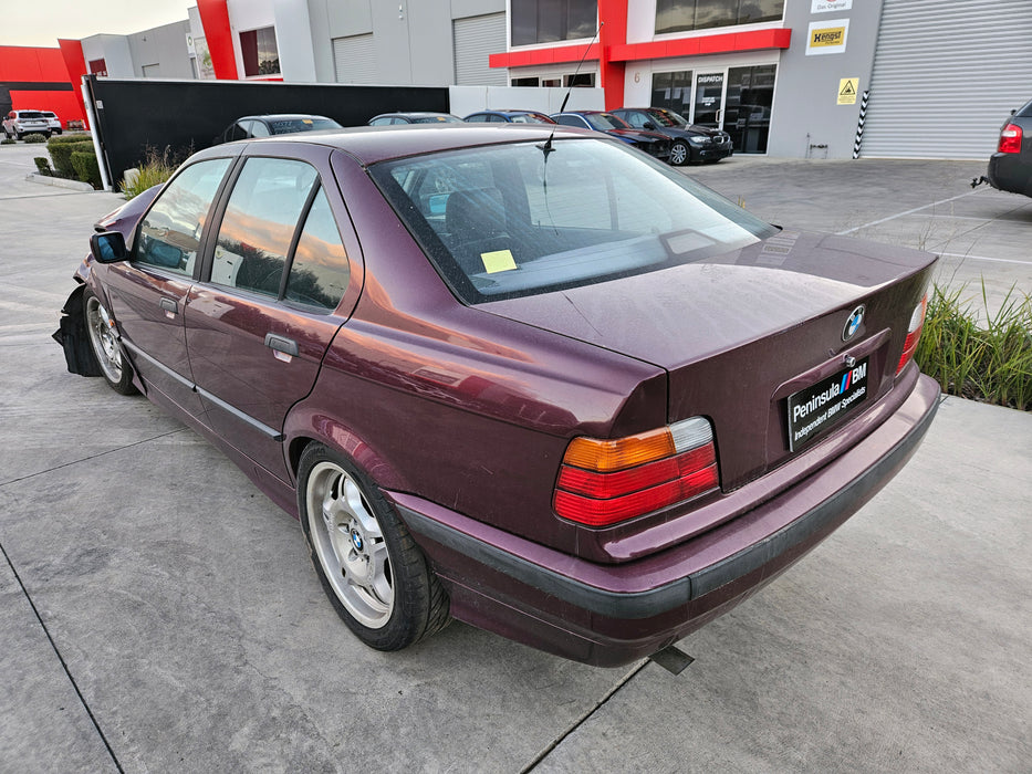 S3121 3' E36 Sedan 318i M43 AUTO 1996/10