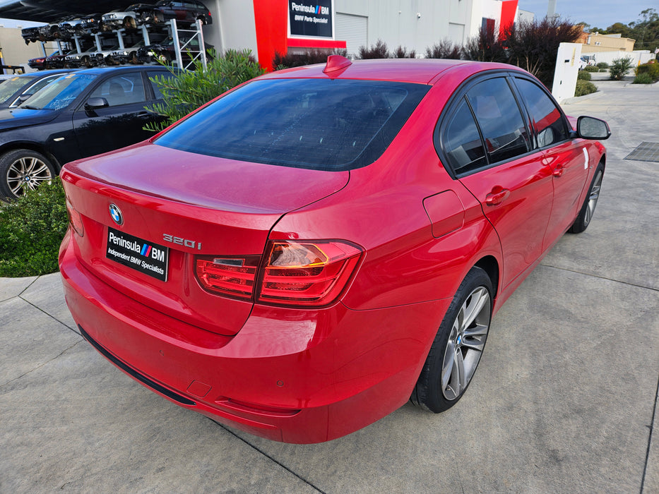 S3122 3' F30 Sedan 320i N20 AUTO 2014/10