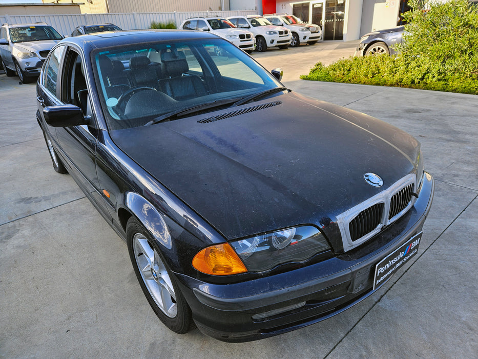 S3126 3' E46 Sedan 320i M54 AUTO 2000/12