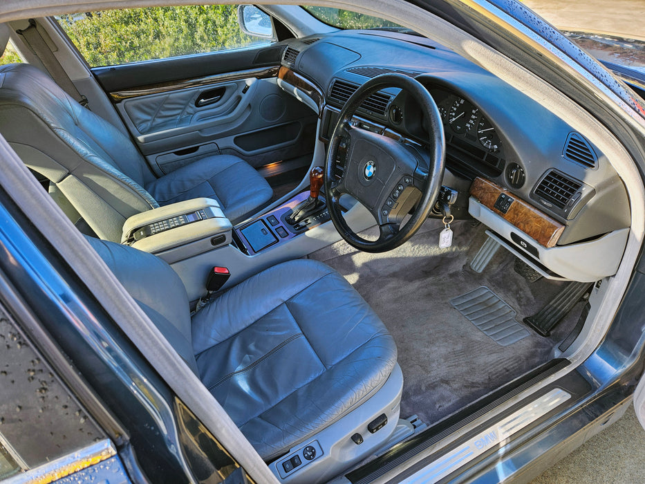 S3205 7' E38 Sedan 740iL M60 AUTO 1995/02
