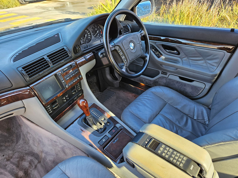 S3205 7' E38 Sedan 740iL M60 AUTO 1995/02