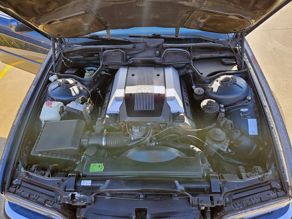 S3205 7' E38 Sedan 740iL M60 AUTO 1995/02