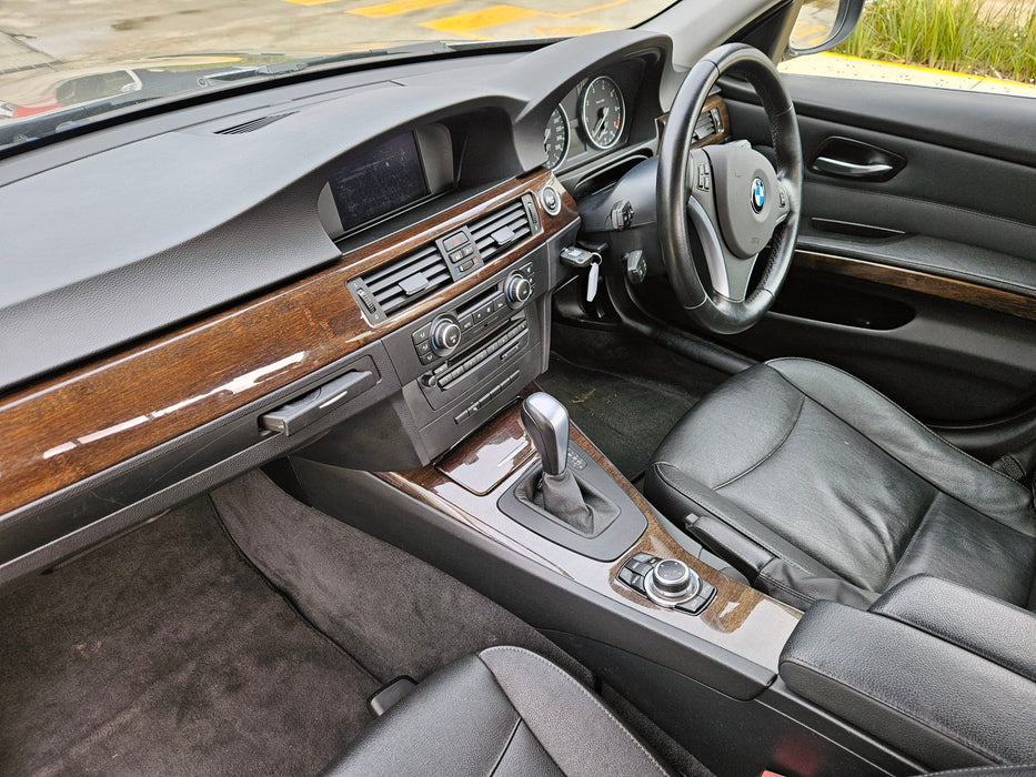 S3209 3' E90 LCI Sedan 320i N46N AUTO 2011/09