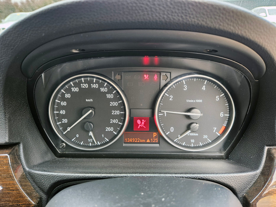 S3209 3' E90 LCI Sedan 320i N46N AUTO 2011/09