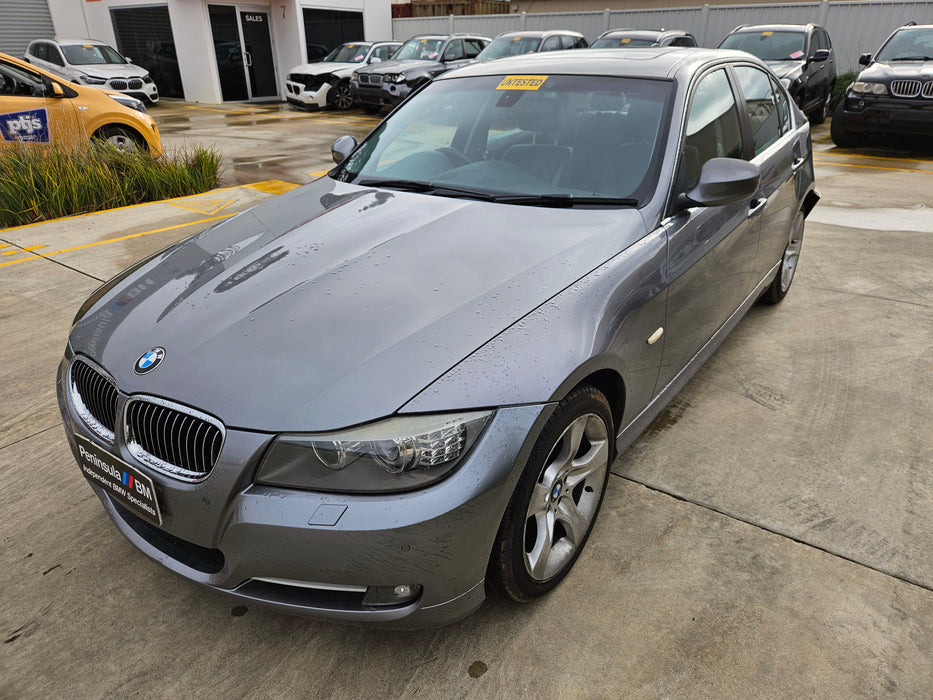 S3209 3' E90 LCI Sedan 320i N46N AUTO 2011/09