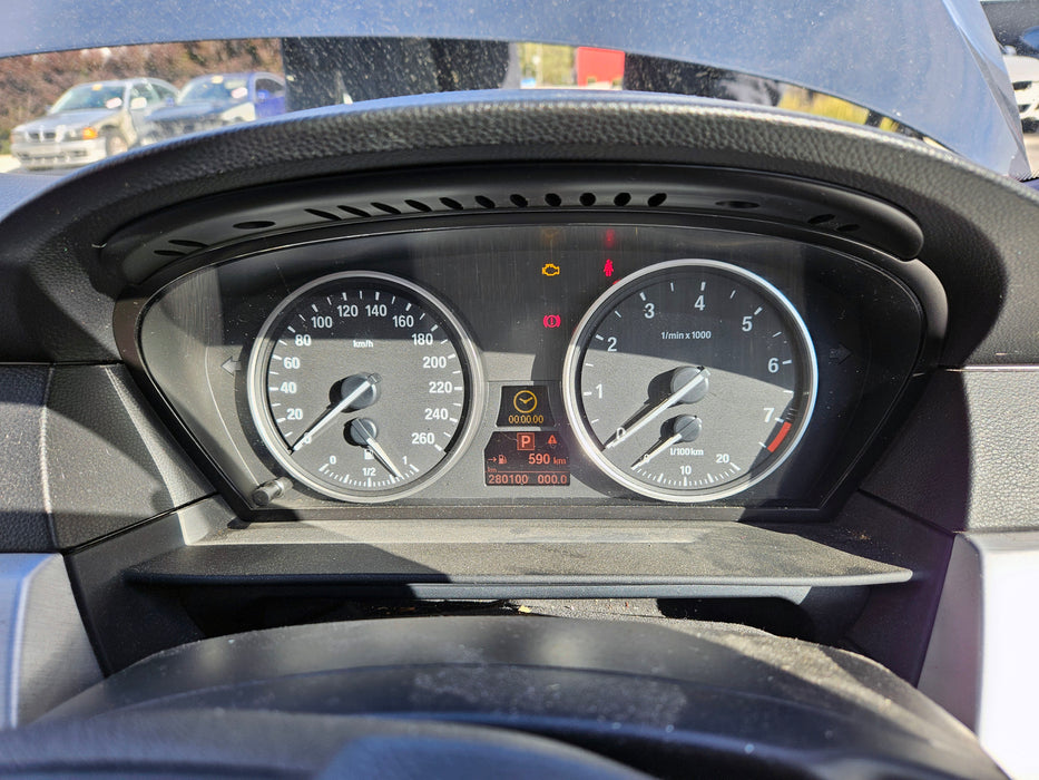 S3211 5' E61 LCI Touring 530i N52N AUTO 2007/06