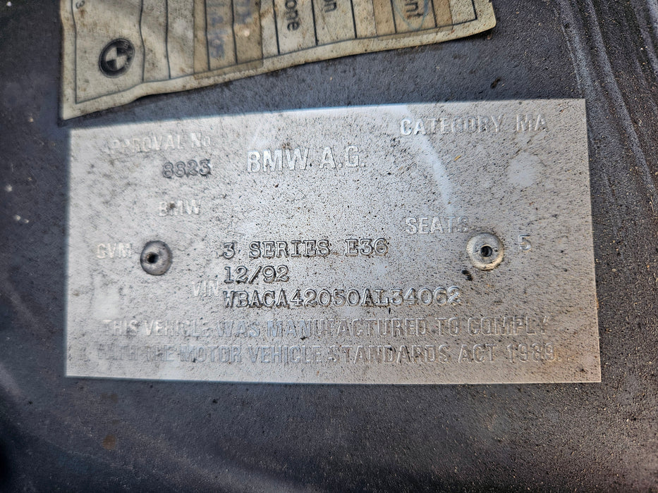 S3212 3' E36 Sedan 318i M40 AUTO 1992/10