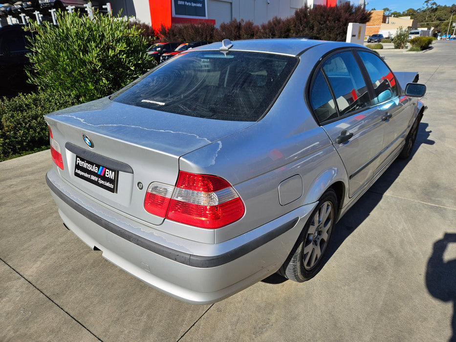 S3214 3' E46 Sedan 318i N42 AUTO 2001/10