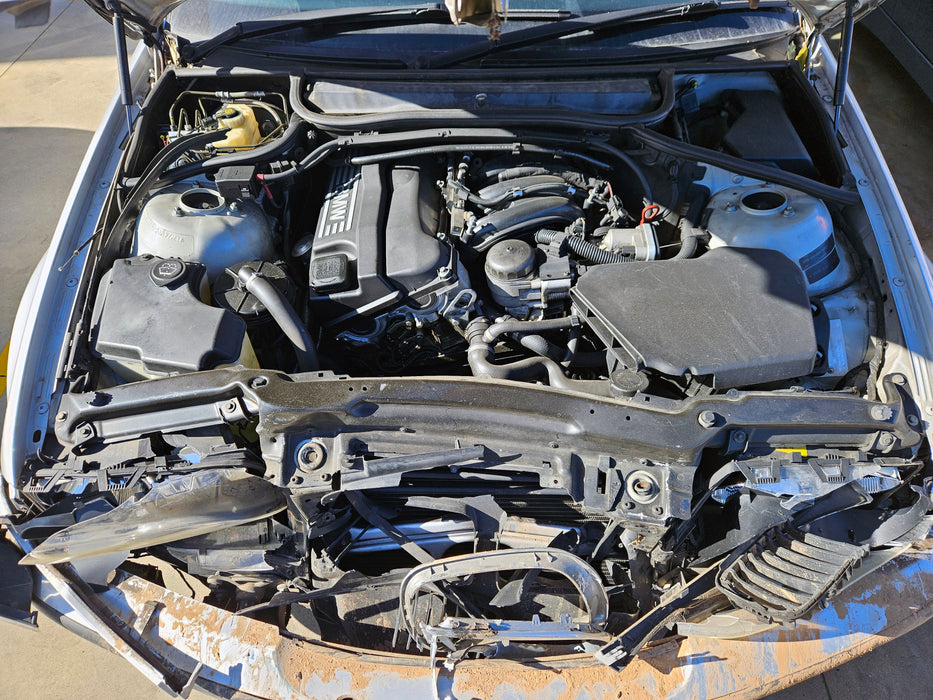 S3214 3' E46 Sedan 318i N42 AUTO 2001/10