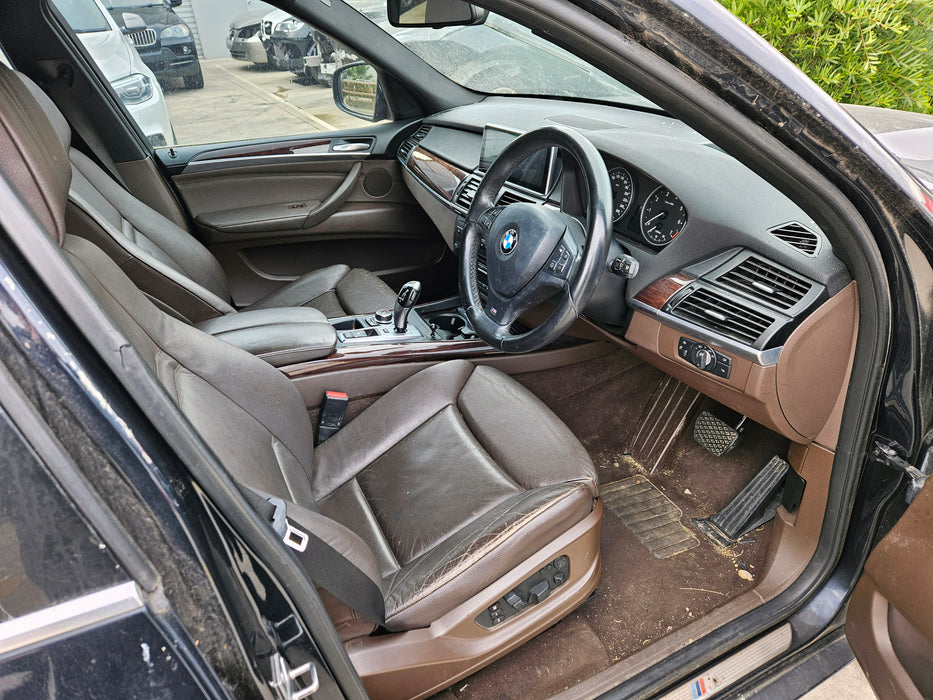 S3222 X5 E70 LCI SUV 50iX N63N AUTO 2010/12