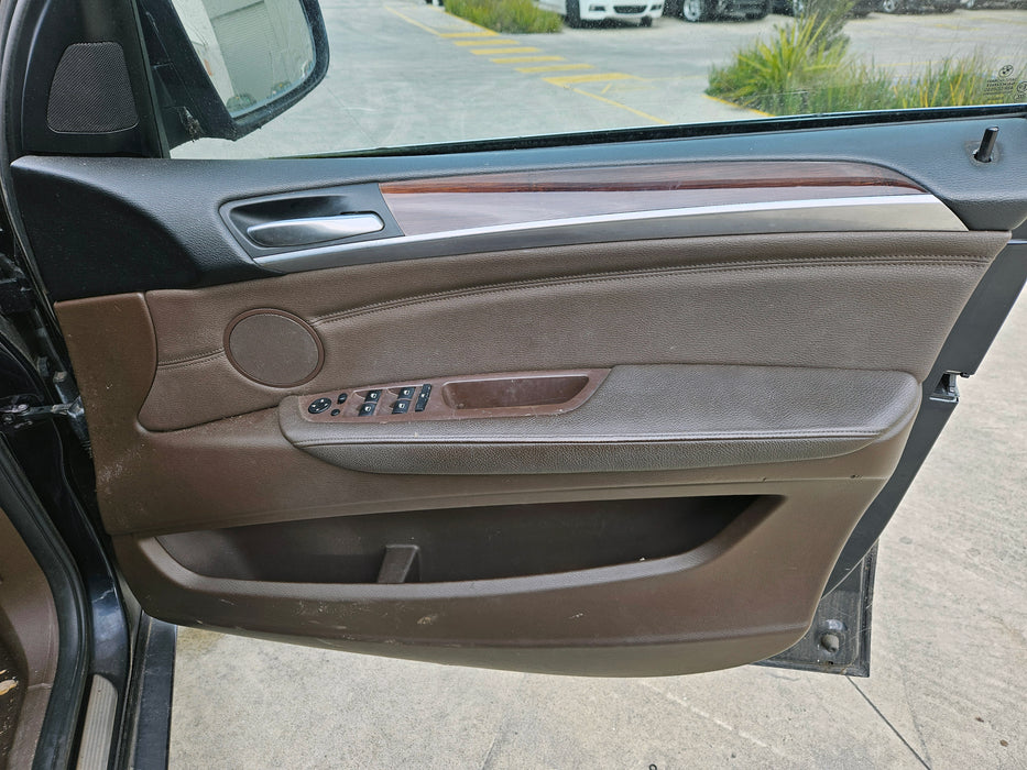 S3222 X5 E70 LCI SUV 50iX N63N AUTO 2010/12