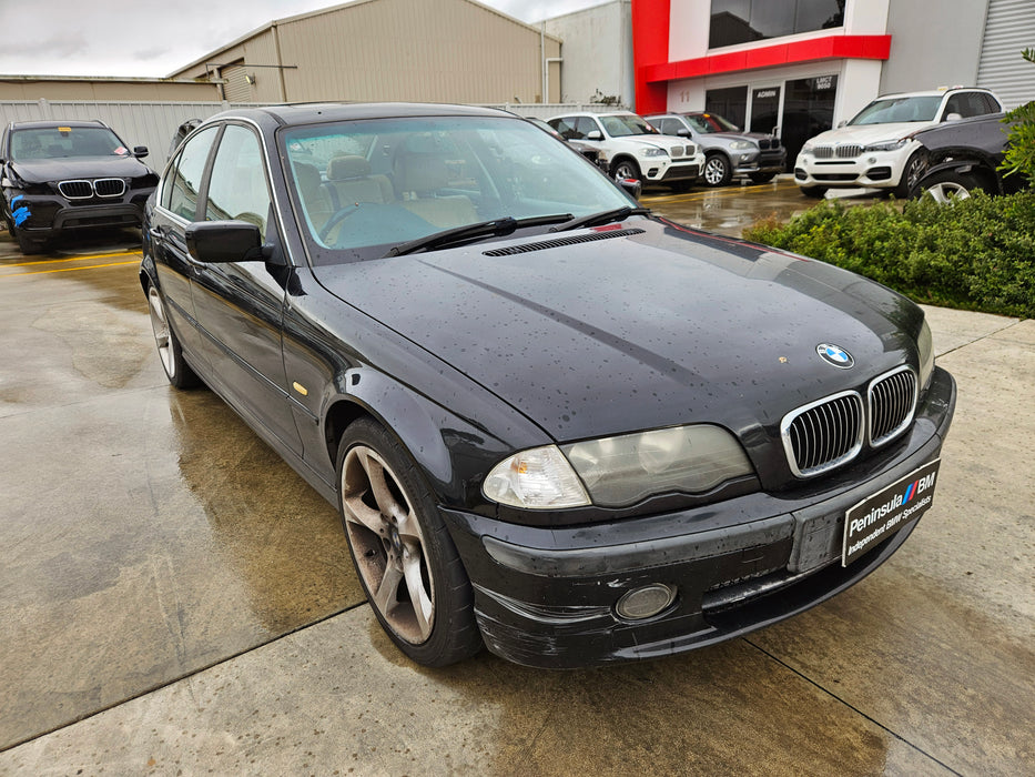 S3226 3' E46 Sedan 325i M54 AUTO 2001/06
