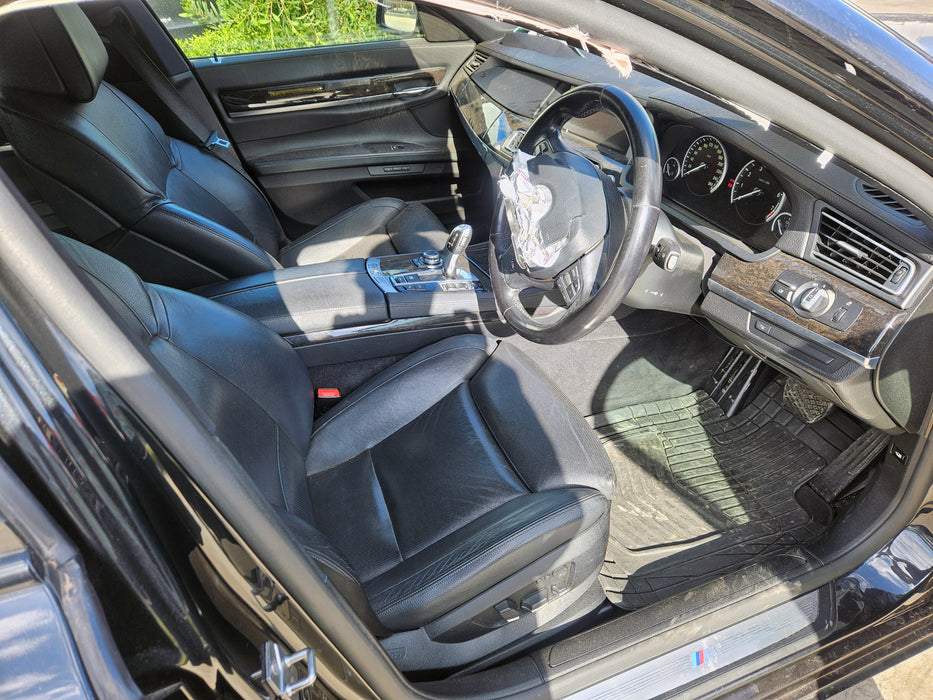 S3229 7' F01 Sedan 740i N54 AUTO 2011/11