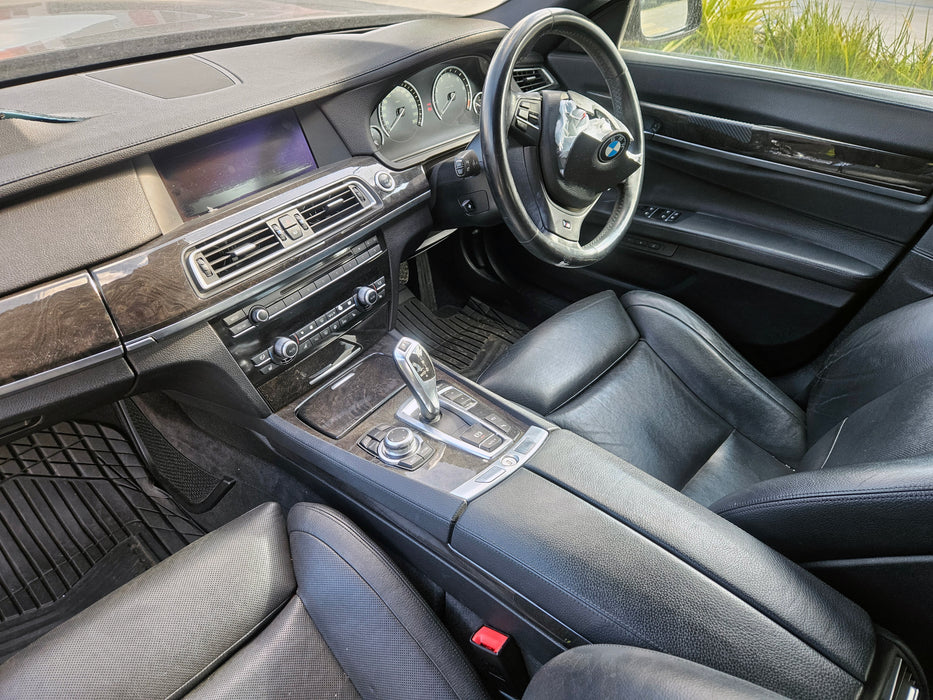 S3229 7' F01 Sedan 740i N54 AUTO 2011/11