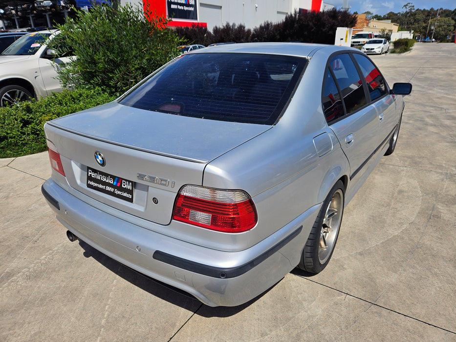 S3233 5' E39 Sedan 530i M54 AUTO 2001/09