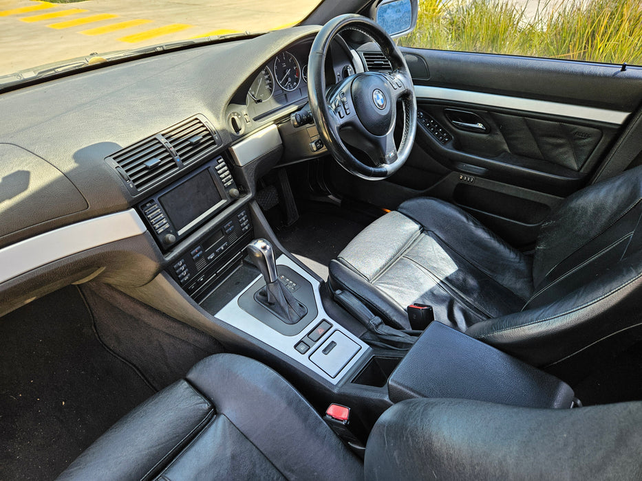 S3233 5' E39 Sedan 530i M54 AUTO 2001/09