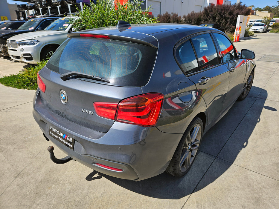 S3235 1' F20 LCI Hatch 125i N20 AUTO 2015/09