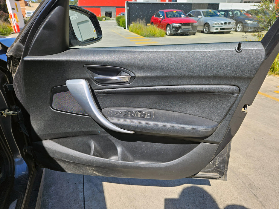 S3235 1' F20 LCI Hatch 125i N20 AUTO 2015/09