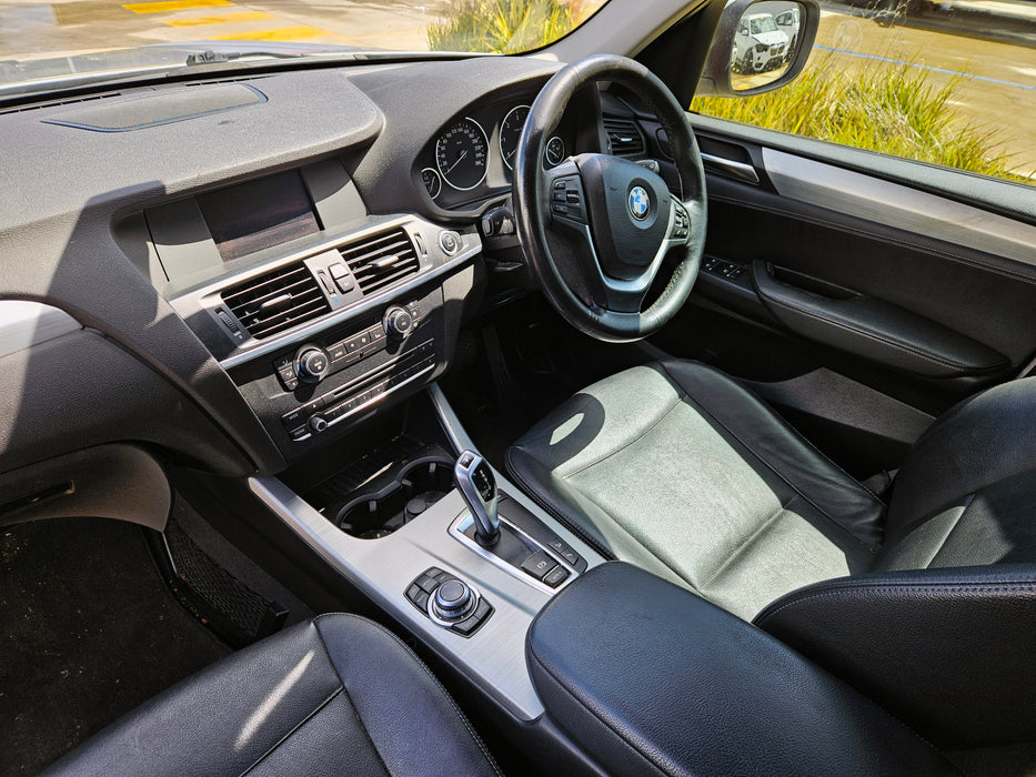 S3242 X3 F25 SAV 20dX N47N AUTO 2011/08