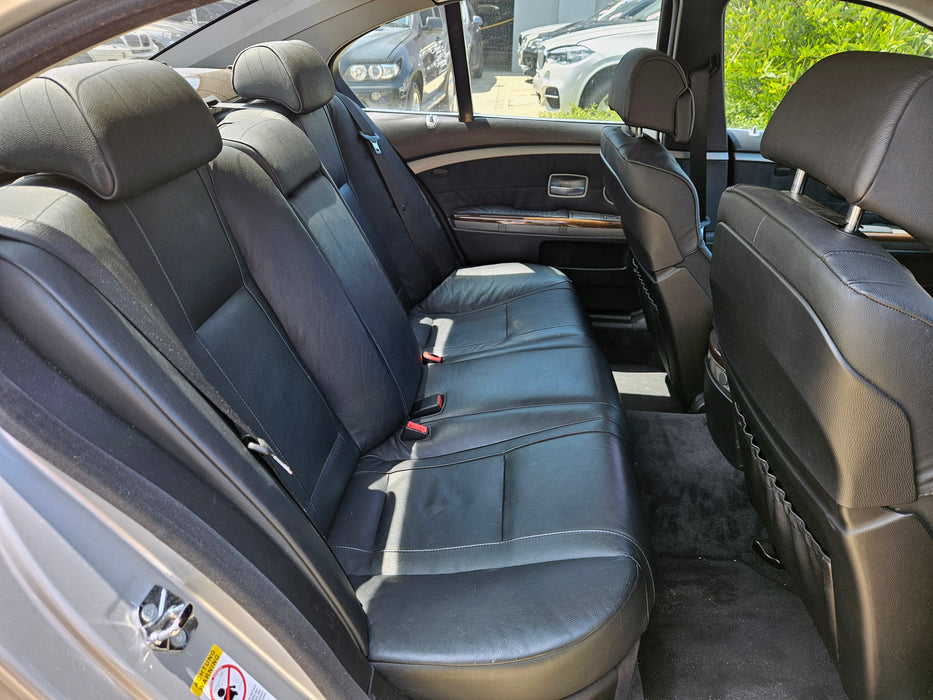 S3244 7' E65 Sedan 735i N62 AUTO 2002/09