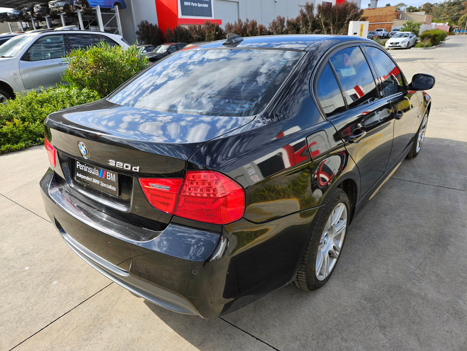 S3251 3' E90 LCI Sedan 320d N47N AUTO 2011/08