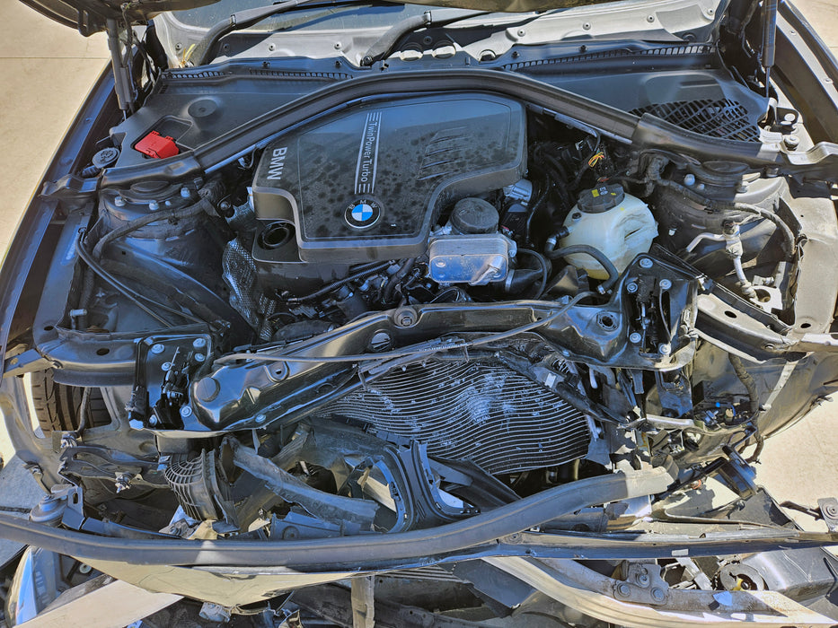 S3253 3' F30 Sedan 328i N20 AUTO 2015/07