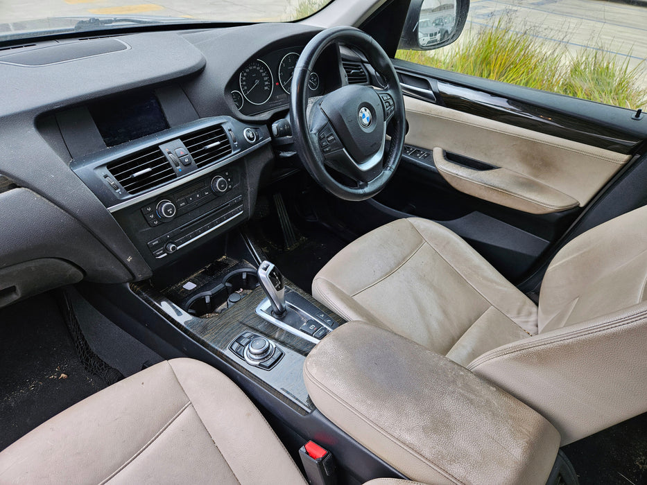 S3255 X3 F25 SAV 20dX N47N AUTO 2011/09
