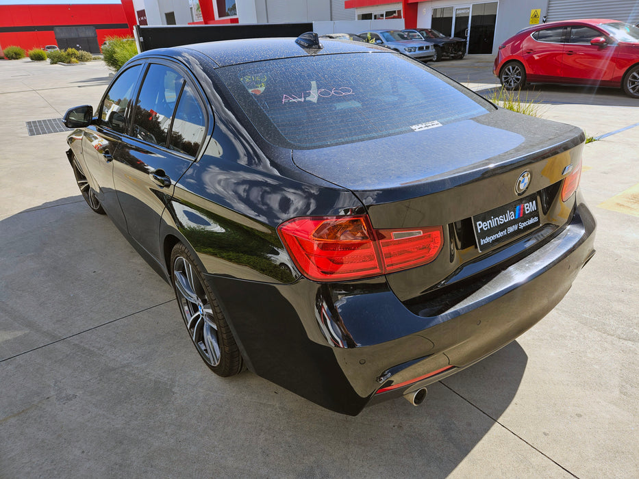 S3261 3' F30 Sedan 320d N47N AUTO 2014/08