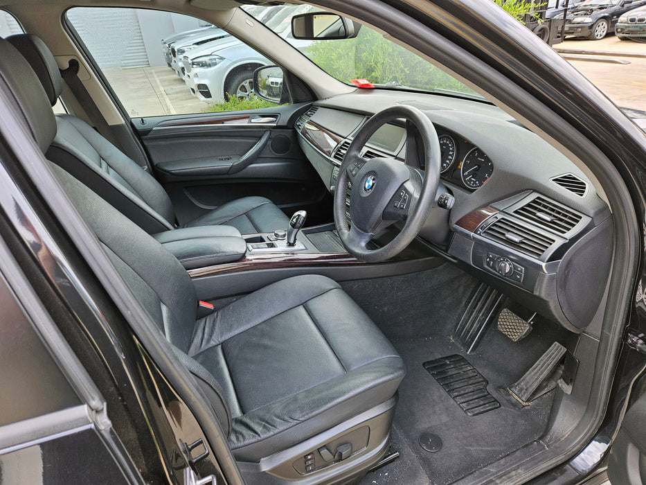 S3262 X5 E70 LCI SUV 30dX N57 AUTO 2010/09
