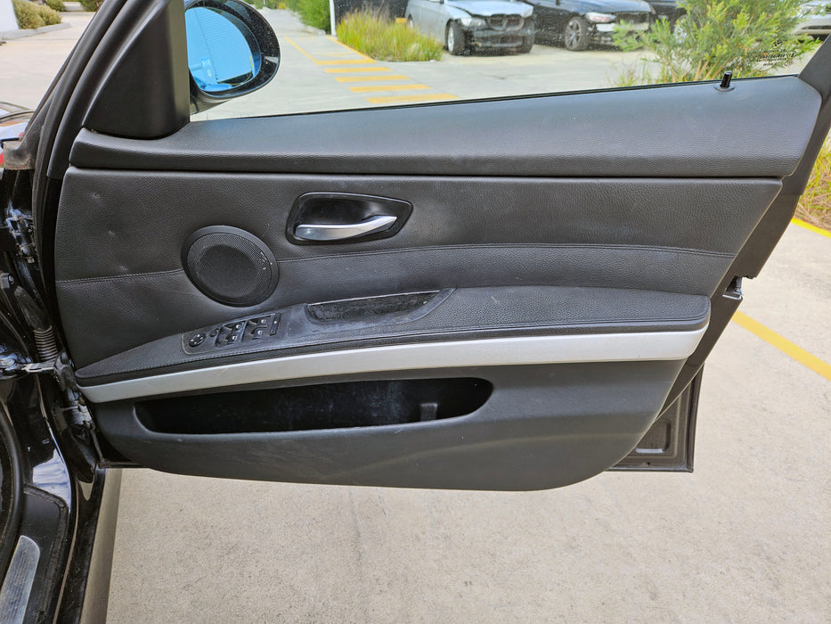 S3263 3' E90 Sedan 325i N52 AUTO 2006/02