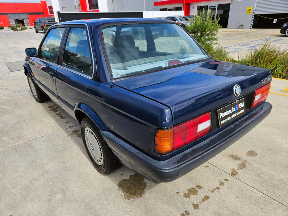 S3267 3' E30 Coupe 318i M40 AUTO 1990/12