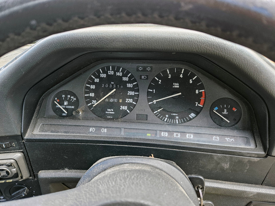 S3267 3' E30 Coupe 318i M40 AUTO 1990/12
