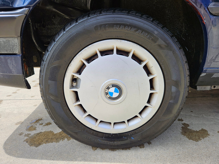 S3267 3' E30 Coupe 318i M40 AUTO 1990/12