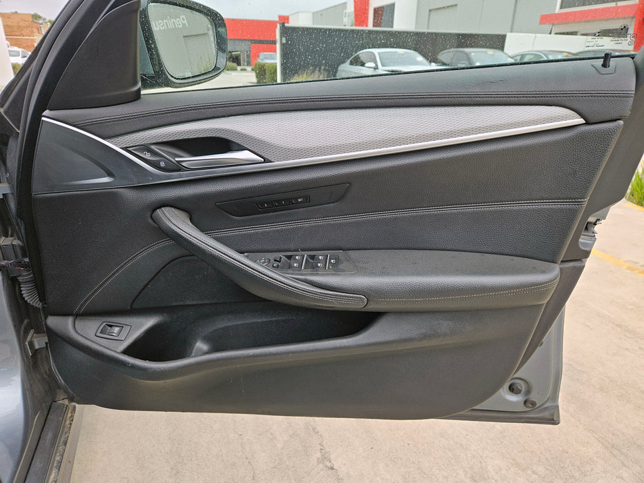 S3274 5' G30 Sedan 530d B57 AUTO 2018/01
