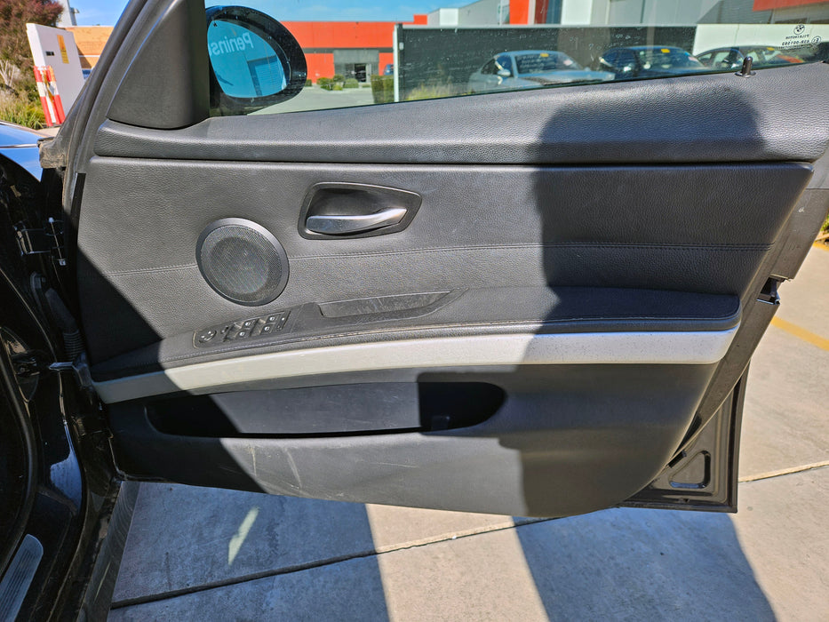 S3275 3' E90 Sedan 320i N46 AUTO 2007/07