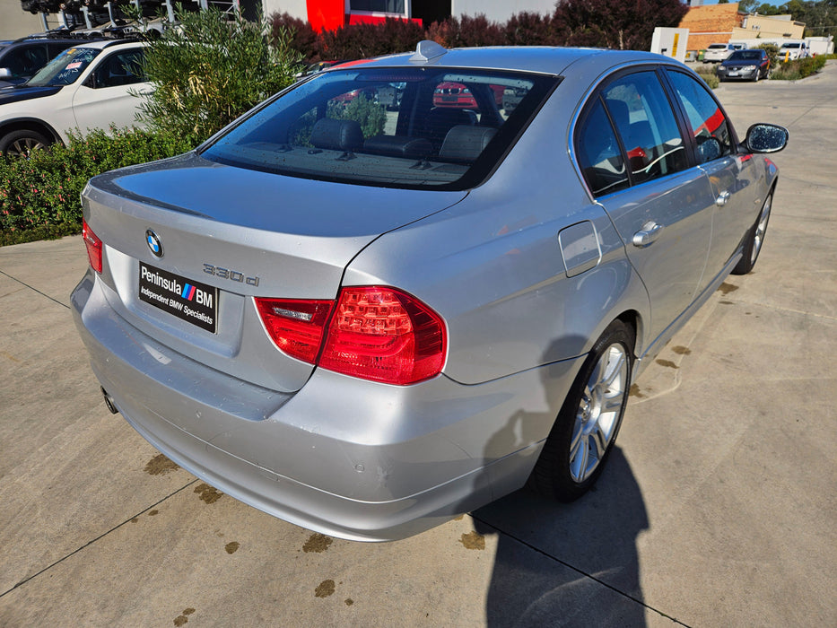 S3276 3' E90 LCI Sedan 330d N57 AUTO 2010/01