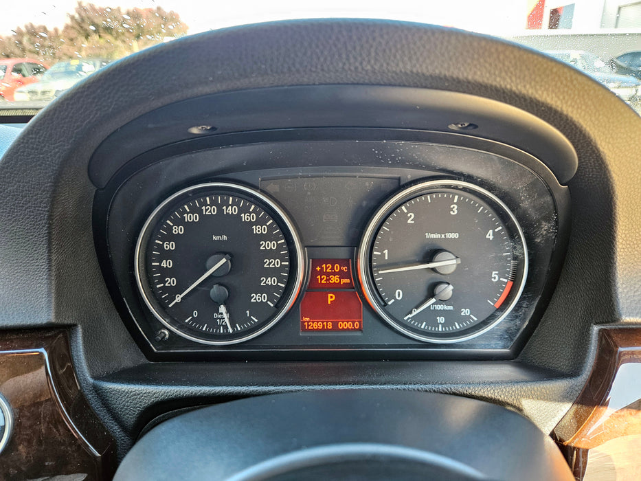 S3276 3' E90 LCI Sedan 330d N57 AUTO 2010/01