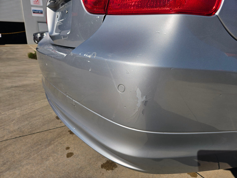 S3276 3' E90 LCI Sedan 330d N57 AUTO 2010/01