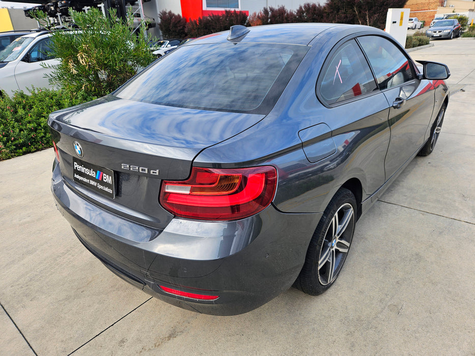 S3278 2' F22 Coupe 220d B47 AUTO 2015/05