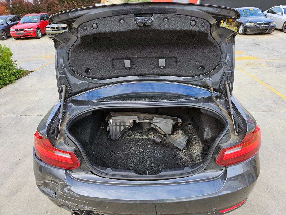 S3278 2' F22 Coupe 220d B47 AUTO 2015/05