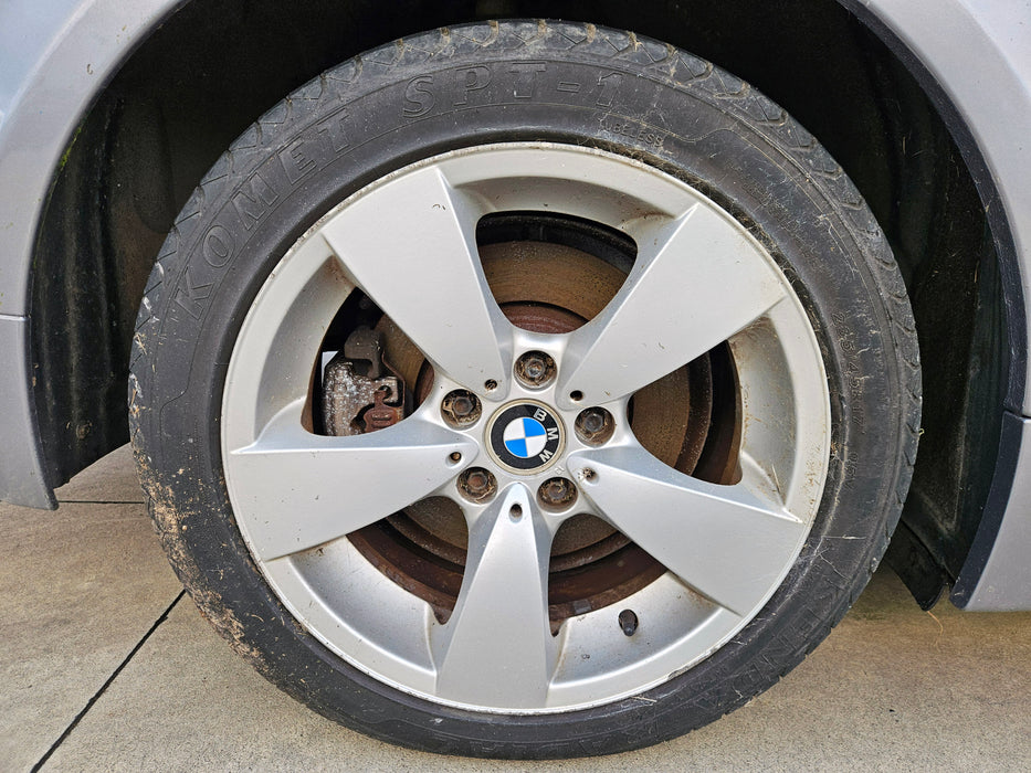 S3284 5' E60 Sedan 525i M54 AUTO 2004/03