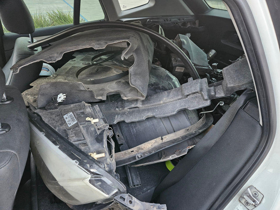 S3285 X1 E84 SAV 18d N47N AUTO 2013/07