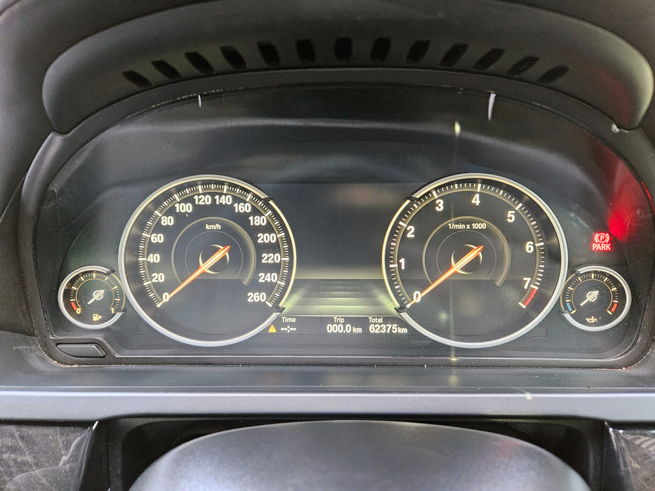 S3287 7' F01 LCI Sedan 740i N55 AUTO 2013/07