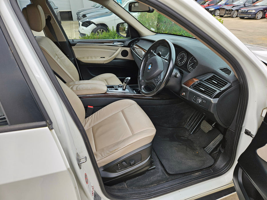 S3292 E70 X5 LCI SUV 30dX N57 AUTO 2013/04
