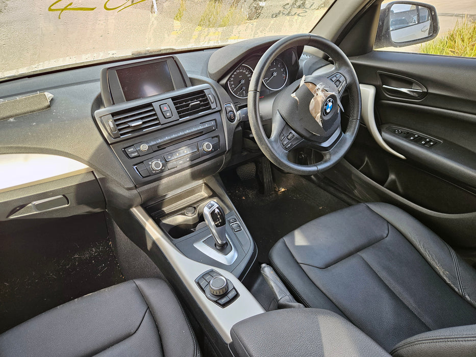 S3301 1' F20 Hatch 116i N13 AUTO 2014/01
