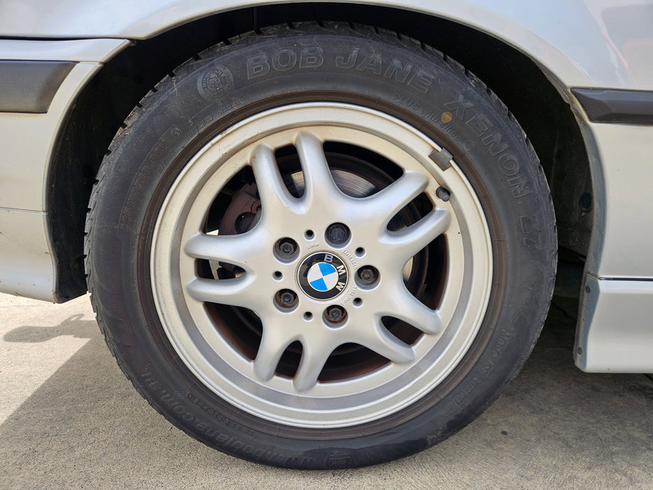 S3304 3' E36 Coupe 328i M52 MANUAL 1997/03