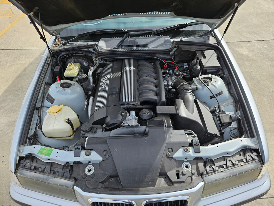 S3304 3' E36 Coupe 328i M52 MANUAL 1997/03