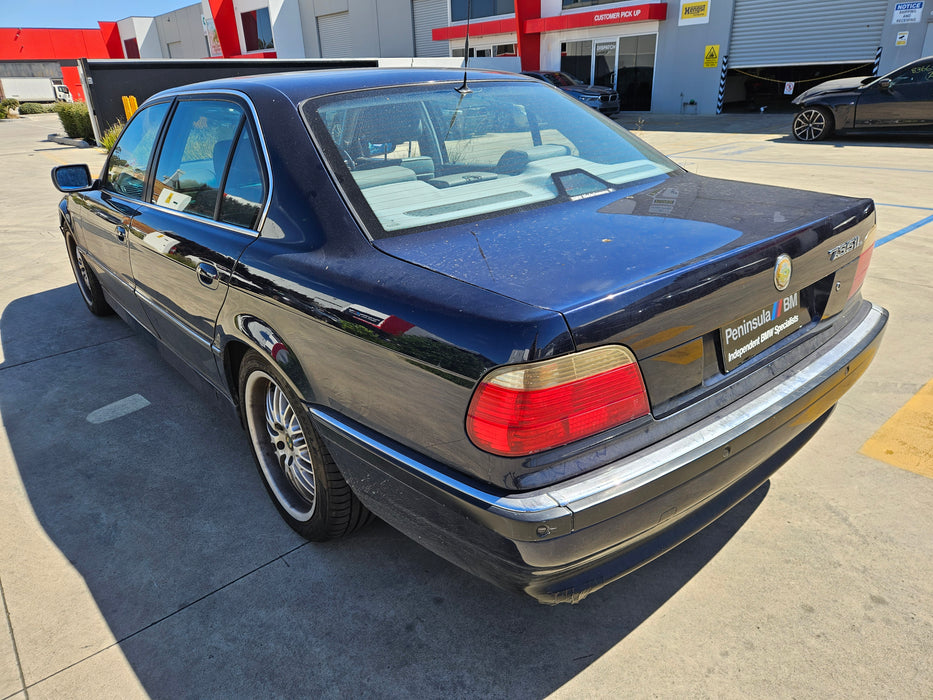 S3308 7' E38 Sedan 730iL M60 AUTO 1995/01