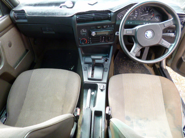 S2456 3' E30 Sedan 325i M20 AUTO 1985/10